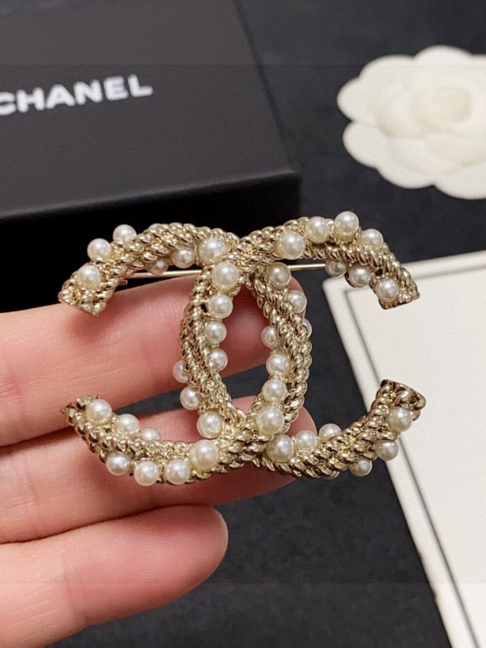 Chanel Twisted Gold CC Brooch Cream Faux Pearl Embellished Pin
